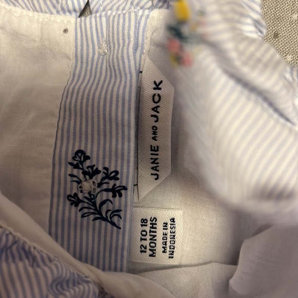 Gently used Janie and Jack 12-18m sear sucker sun dress w/ bloomers - Picture 4 of 5